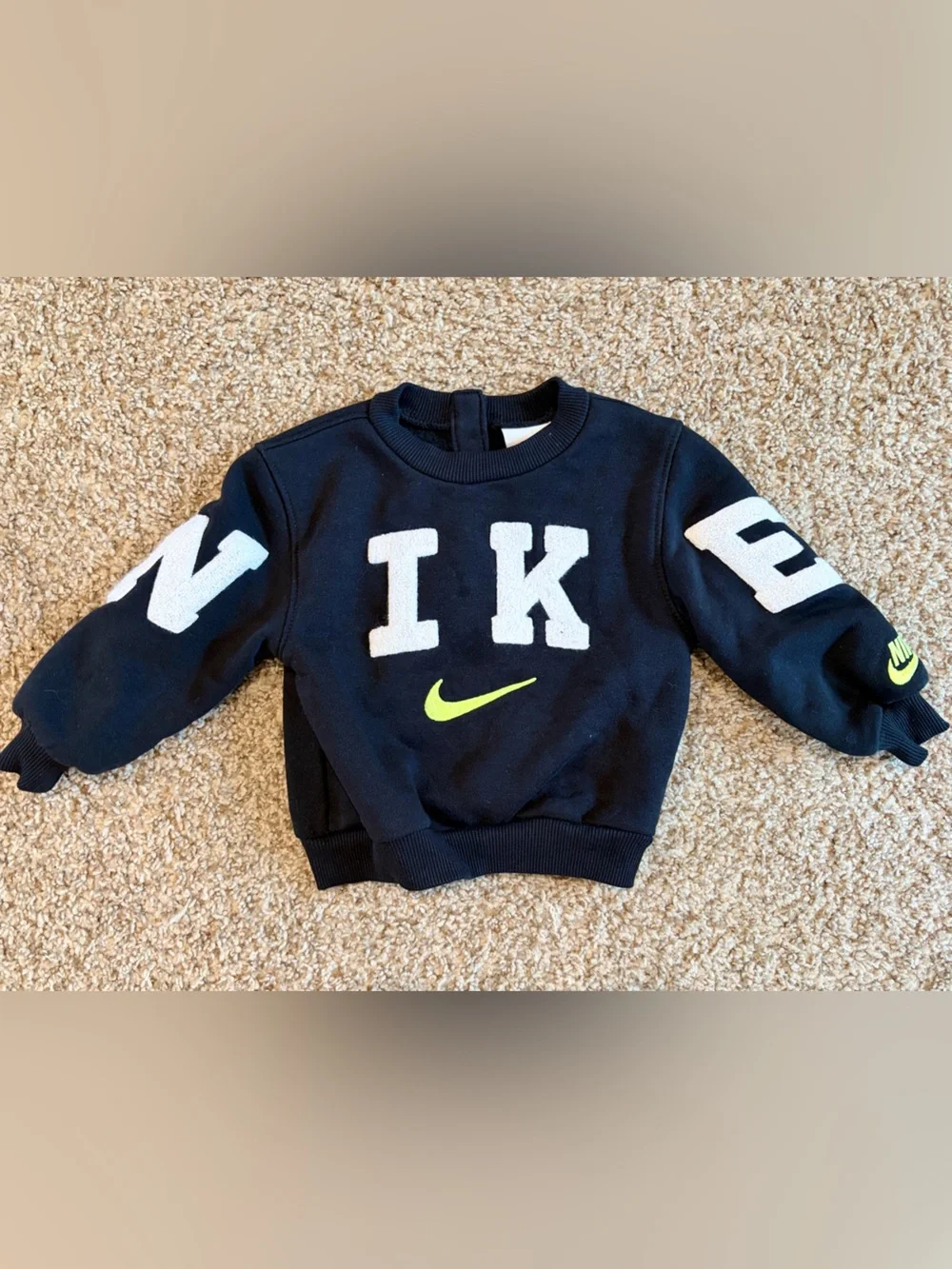 Boys Nike sweatshirt tshirt shorts bundle size 12m NWT bundle